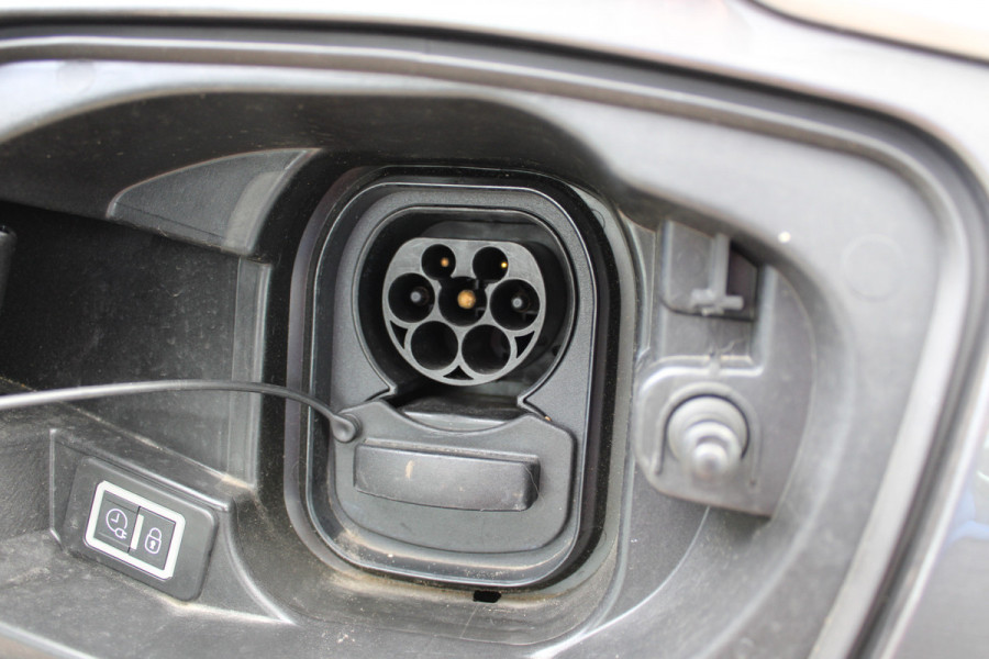 DS DS 3 Crossback E-Tense Performance Line+ 50 kWh | Head-up | Camera | Cruise control | Stoelverwarming