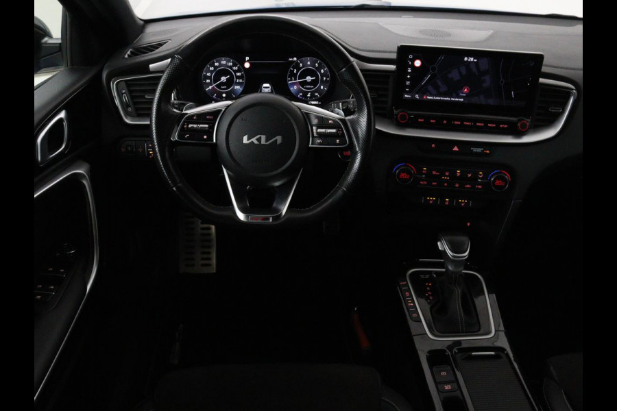 Kia Ceed 1.5 T-GDi GT-Line | Panoramadak | Stoel & stuurverwarming | Adaptive cruise | Trekhaak | Leder/Alcantara | Carplay | Camera | Digital Cockpit | Full LED