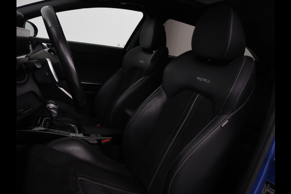 Kia Ceed 1.5 T-GDi GT-Line | Panoramadak | Stoel & stuurverwarming | Adaptive cruise | Trekhaak | Leder/Alcantara | Carplay | Camera | Digital Cockpit | Full LED