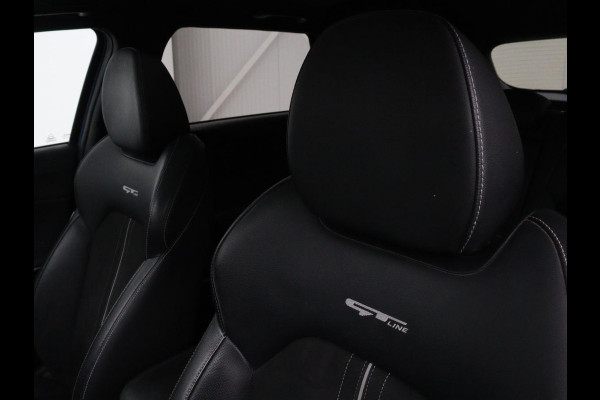 Kia Ceed 1.5 T-GDi GT-Line | Panoramadak | Stoel & stuurverwarming | Adaptive cruise | Trekhaak | Leder/Alcantara | Carplay | Camera | Digital Cockpit | Full LED