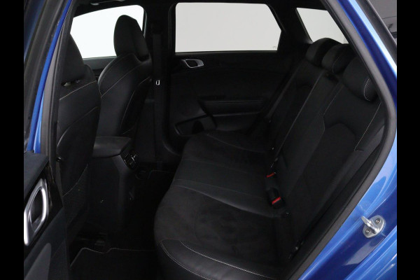 Kia Ceed 1.5 T-GDi GT-Line | Panoramadak | Stoel & stuurverwarming | Adaptive cruise | Trekhaak | Leder/Alcantara | Carplay | Camera | Digital Cockpit | Full LED