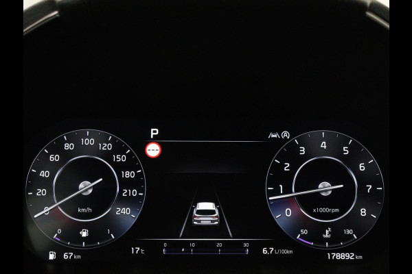 Kia Ceed 1.5 T-GDi GT-Line | Panoramadak | Stoel & stuurverwarming | Adaptive cruise | Trekhaak | Leder/Alcantara | Carplay | Camera | Digital Cockpit | Full LED