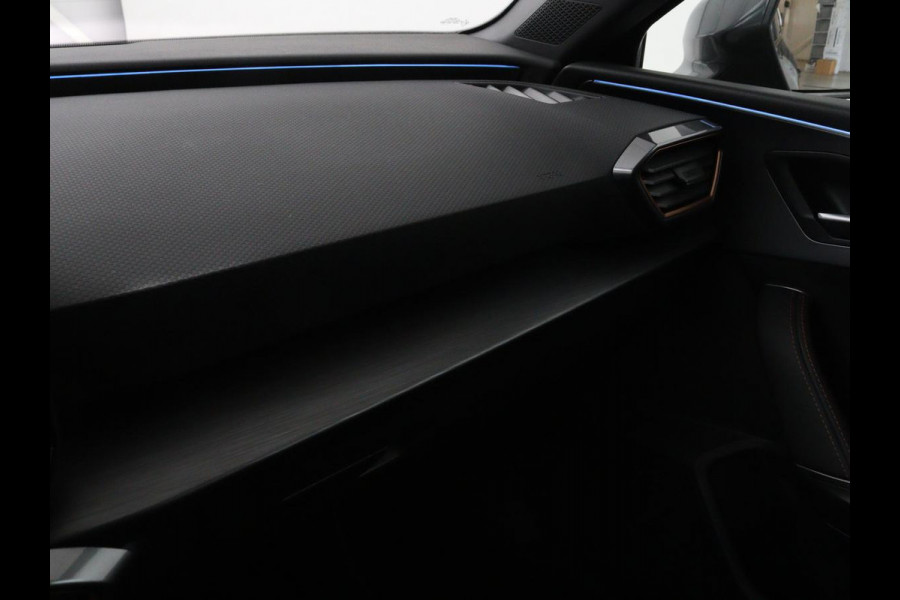 CUPRA Leon 1.4 e-Hybrid | Stoel & stuurverwarming | Camera | Adaptive cruise | Sfeerverlichting | Navigatie | Keyless | Full LED | Park Assist | PHEV