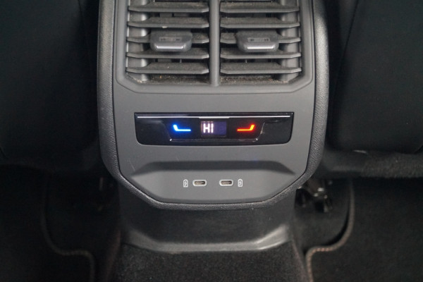 CUPRA Leon Sportstourer 1.5 eTSI 150pk DSG Business Editon Plus -LED-ECC-
