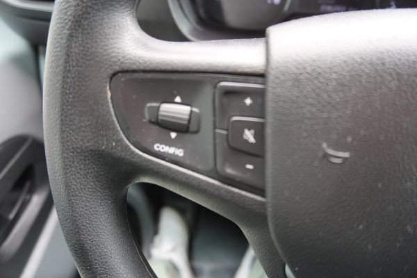 Fiat Scudo 2.0 MultiJet L2H1 145PK SX Schuifdeur links en rechts nr.V049 | Airco | Cruise | Navi | Camera