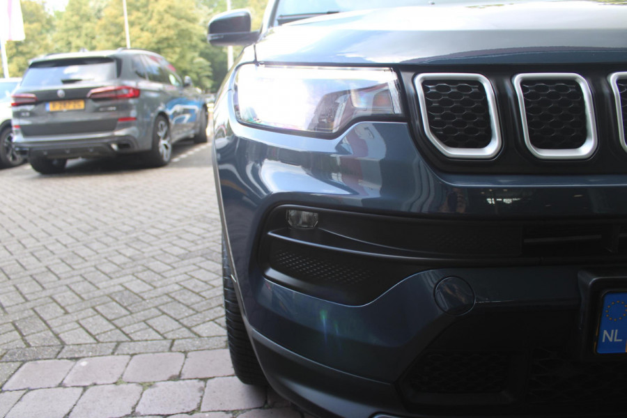 Jeep Compass 1.3T LONGITUDE AUTOMAAT | NAVIGATIE | ACHTERUITRIJCAMERA | PARKEERSENSOREN | APPLE CARPLAY / ANDROID AUTO | LICHTMETALEN VELGEN | LED KOPLAMPEN | LED MISTLAMPEN | ADAPTIVE CRUISE CONTROL | KEYLESS ENTRY / START | DRAADLOOS TELEFOONLADER | CLIMATE CONTROL |