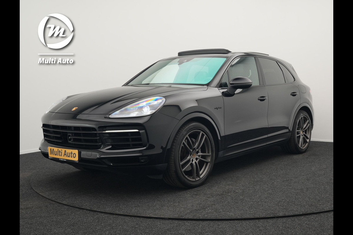 Porsche Cayenne 3.0 E-Hybrid Plug In Hybrid 462pk Dealer O.H PHEV | Panodak | Luchtvering | 4 Wiel Besturing | PDLS+ | Adaptive Cruise | Sportchrono | Softclose |21"L.M |  14 Weg Lederen Sportstoelen & Memory |
