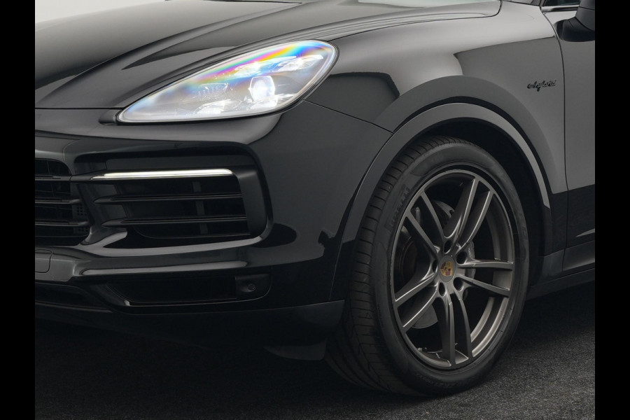 Porsche Cayenne 3.0 E-Hybrid Plug In Hybrid 462pk Dealer O.H PHEV | Panodak | Luchtvering | 4 Wiel Besturing | PDLS+ | Adaptive Cruise | Sportchrono | Softclose |21"L.M |  14 Weg Lederen Sportstoelen & Memory |