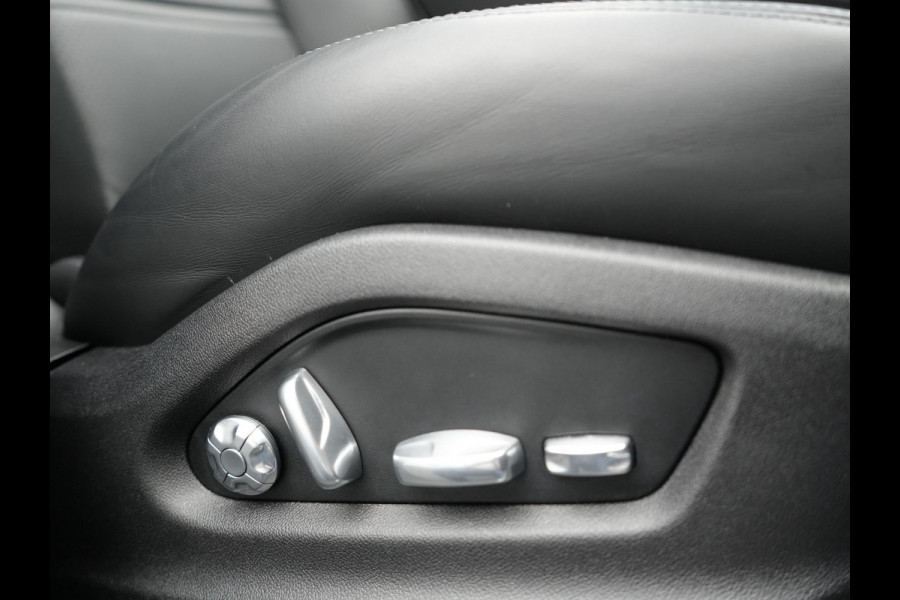 Porsche Cayenne 3.0 E-Hybrid Plug In Hybrid 462pk Dealer O.H PHEV | Panodak | Luchtvering | 4 Wiel Besturing | PDLS+ | Adaptive Cruise | Sportchrono | Softclose |21"L.M |  14 Weg Lederen Sportstoelen & Memory |