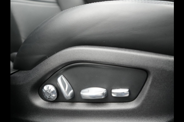 Porsche Cayenne 3.0 E-Hybrid Plug In Hybrid 462pk Dealer O.H PHEV | Panodak | Luchtvering | 4 Wiel Besturing | PDLS+ | Adaptive Cruise | Sportchrono | Softclose |21"L.M |  14 Weg Lederen Sportstoelen & Memory |