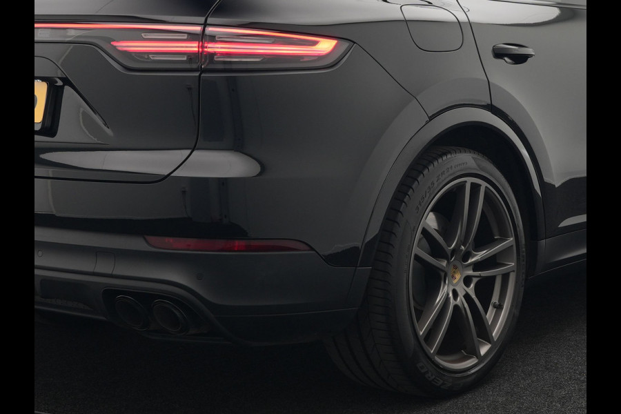 Porsche Cayenne 3.0 E-Hybrid Plug In Hybrid 462pk Dealer O.H PHEV | Panodak | Luchtvering | 4 Wiel Besturing | PDLS+ | Adaptive Cruise | Sportchrono | Softclose |21"L.M |  14 Weg Lederen Sportstoelen & Memory |