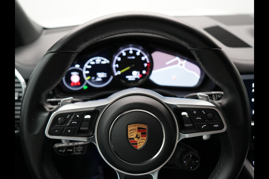 Porsche Cayenne 3.0 E-Hybrid Plug In Hybrid 462pk Dealer O.H PHEV | Panodak | Luchtvering | 4 Wiel Besturing | PDLS+ | Adaptive Cruise | Sportchrono | Softclose |21"L.M |  14 Weg Lederen Sportstoelen & Memory |
