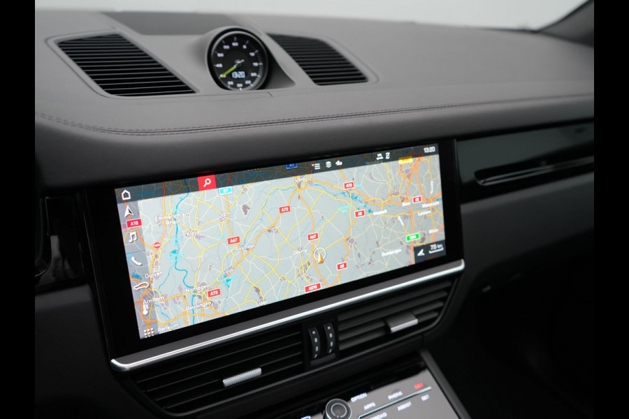 Porsche Cayenne 3.0 E-Hybrid Plug In Hybrid 462pk Dealer O.H PHEV | Panodak | Luchtvering | 4 Wiel Besturing | PDLS+ | Adaptive Cruise | Sportchrono | Softclose |21"L.M |  14 Weg Lederen Sportstoelen & Memory |