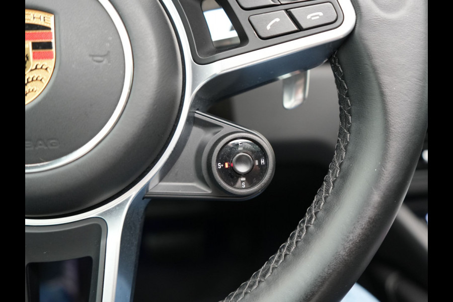 Porsche Cayenne 3.0 E-Hybrid Plug In Hybrid 462pk Dealer O.H PHEV | Panodak | Luchtvering | 4 Wiel Besturing | PDLS+ | Adaptive Cruise | Sportchrono | Softclose |21"L.M |  14 Weg Lederen Sportstoelen & Memory |
