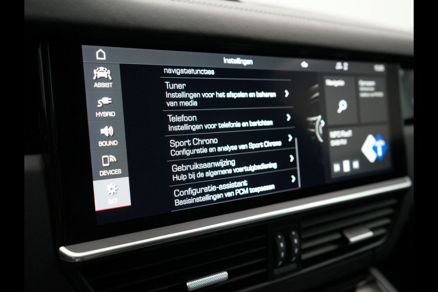 Porsche Cayenne 3.0 E-Hybrid Plug In Hybrid 462pk Dealer O.H PHEV | Panodak | Luchtvering | 4 Wiel Besturing | PDLS+ | Adaptive Cruise | Sportchrono | Softclose |21"L.M |  14 Weg Lederen Sportstoelen & Memory |