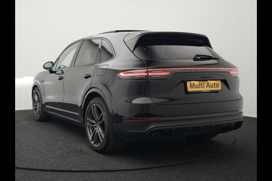 Porsche Cayenne 3.0 E-Hybrid Plug In Hybrid 462pk Dealer O.H PHEV | Panodak | Luchtvering | 4 Wiel Besturing | PDLS+ | Adaptive Cruise | Sportchrono | Softclose |21"L.M |  14 Weg Lederen Sportstoelen & Memory |