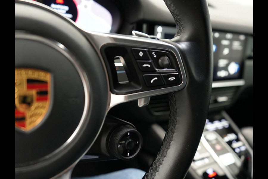 Porsche Cayenne 3.0 E-Hybrid Plug In Hybrid 462pk Dealer O.H PHEV | Panodak | Luchtvering | 4 Wiel Besturing | PDLS+ | Adaptive Cruise | Sportchrono | Softclose |21"L.M |  14 Weg Lederen Sportstoelen & Memory |