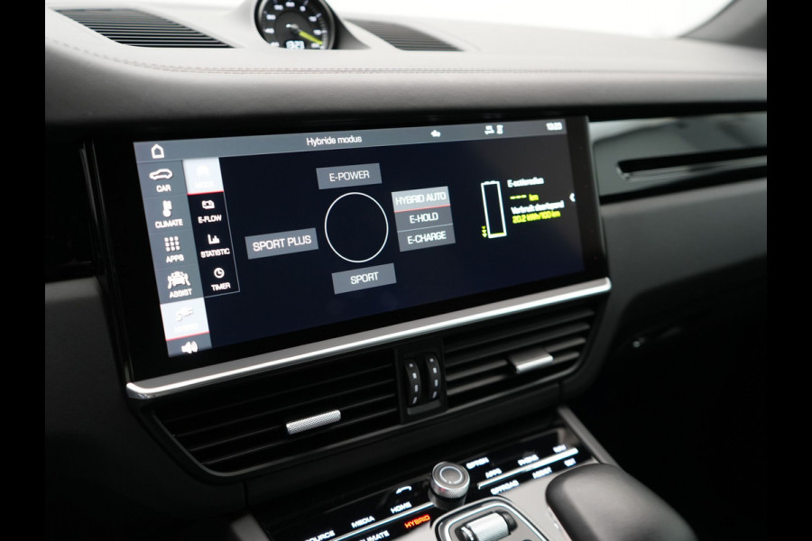 Porsche Cayenne 3.0 E-Hybrid Plug In Hybrid 462pk Dealer O.H PHEV | Panodak | Luchtvering | 4 Wiel Besturing | PDLS+ | Adaptive Cruise | Sportchrono | Softclose |21"L.M |  14 Weg Lederen Sportstoelen & Memory |