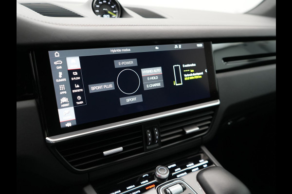 Porsche Cayenne 3.0 E-Hybrid Plug In Hybrid 462pk Dealer O.H PHEV | Panodak | Luchtvering | 4 Wiel Besturing | PDLS+ | Adaptive Cruise | Sportchrono | Softclose |21"L.M |  14 Weg Lederen Sportstoelen & Memory |