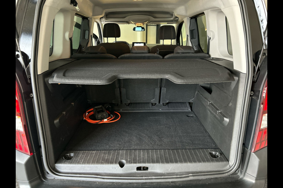 Peugeot e-Rifter EV GT L1 50 kWh | 5231km | 3-fase lader | Navigatie | camera | Soh (batterijcheck) 98,8 %