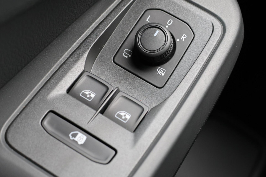 Volkswagen Caddy Cargo 2.0 TDI DSG R-Line | LED | Camera | CarPlay | DAB | Trekhaak | Keyless Go | Fabrieksgarantie