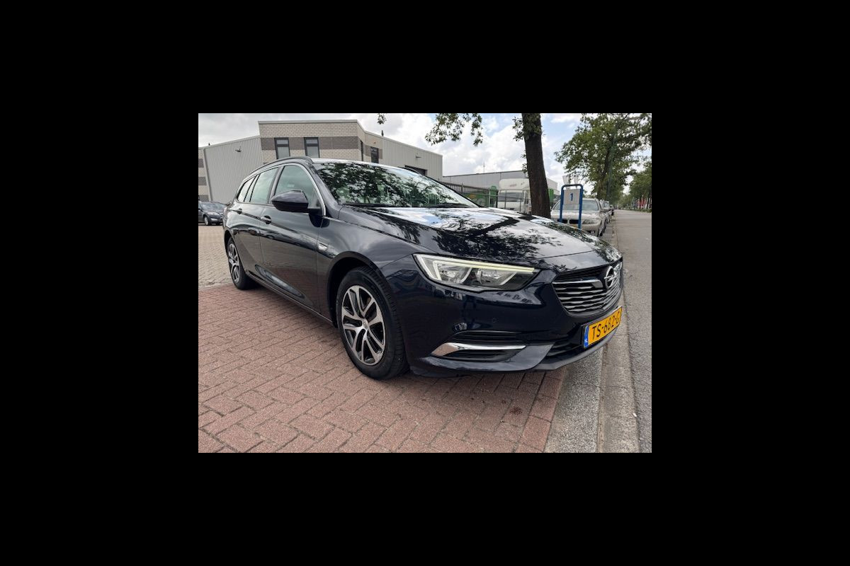 Opel Insignia Sports Tourer 1.6 CDTI Business+ Airco/ECC,Cruisecontrol,Navigatie EXPORT PRIJS Opel Insignia Sports Tourer 1.6 CDTI Business+ Airco/ECC,Cruisecontrol,Navigatie EXPORT PRIJS
