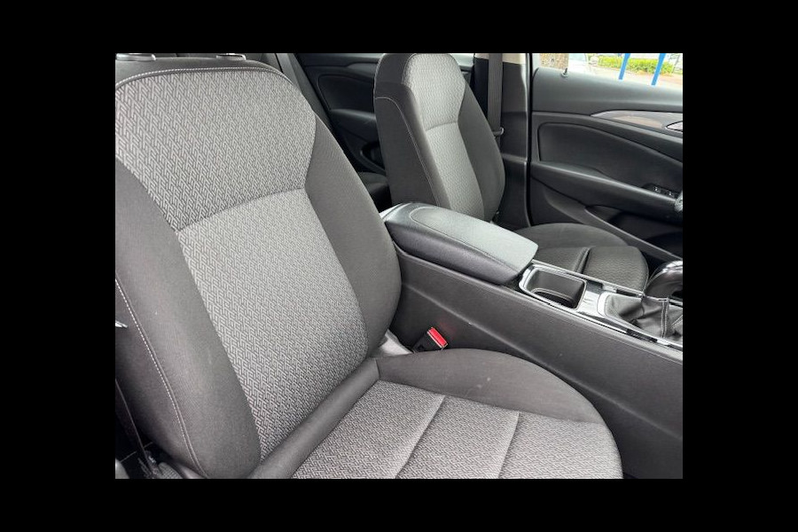 Opel Insignia Sports Tourer 1.6 CDTI Business+ Airco/ECC,Cruisecontrol,Navigatie EXPORT PRIJS