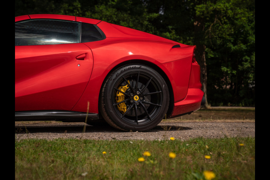 Ferrari 812 GTS 6.5 V12 HELE | Rosso F1 2007 | Full carbon! | 1st owner | Racing Seats