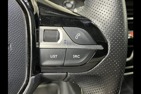 Peugeot 208 1.2 PureTech 100pk GT Panorama dak Navigatie Camera Lichtmetalen Velgen 17" Extra Getint Glas Led Dab Cruise control