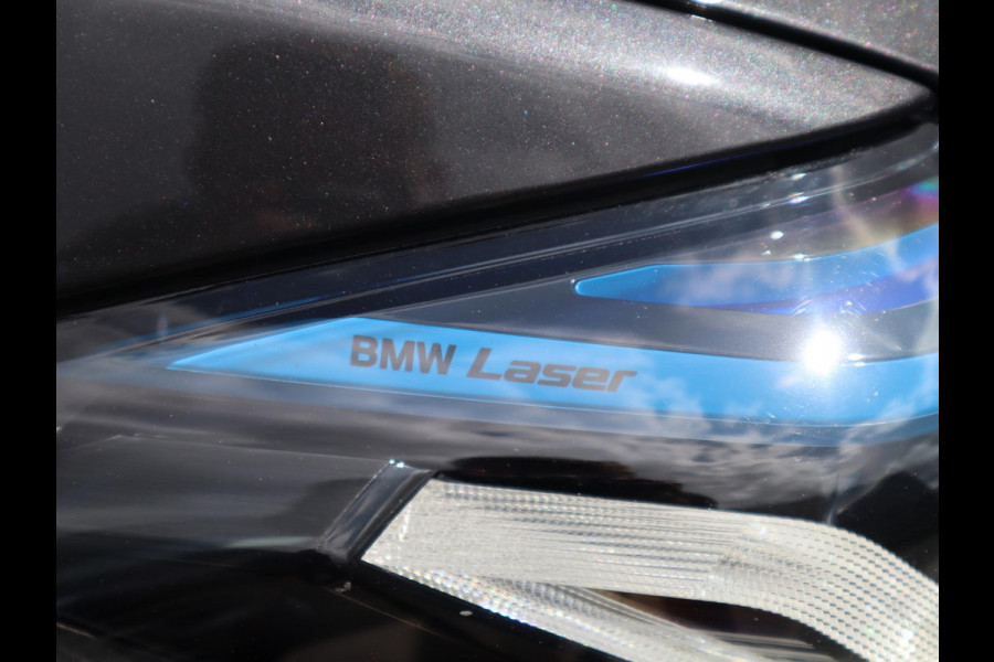 BMW 5 Serie 545e xDrive M sport | Head Up | Comfortleder + Memory |  Schuif-/kanteldak |