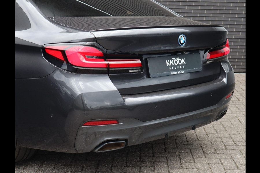 BMW 5 Serie 545e xDrive M sport | Head Up | Comfortleder + Memory |  Schuif-/kanteldak |