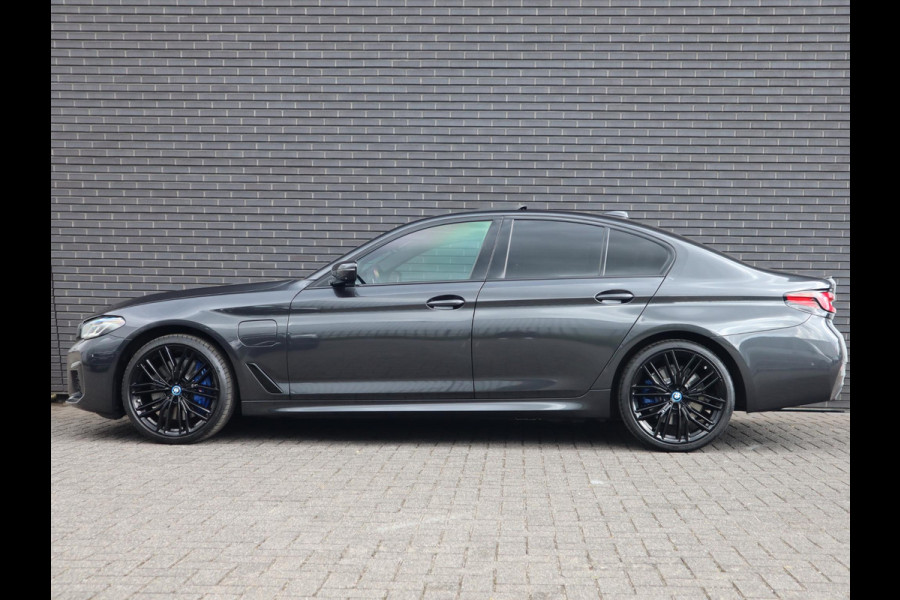 BMW 5 Serie 545e xDrive M sport | Head Up | Comfortleder + Memory |  Schuif-/kanteldak |