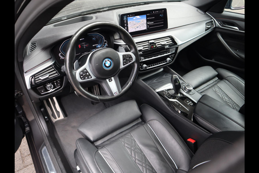 BMW 5 Serie 545e xDrive M sport | Head Up | Comfortleder + Memory |  Schuif-/kanteldak |