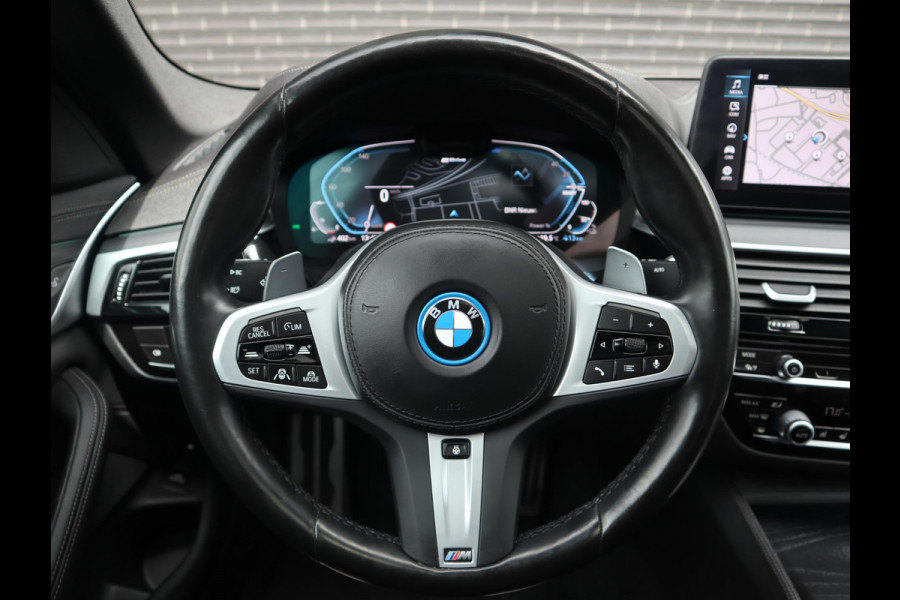 BMW 5 Serie 545e xDrive M sport | Head Up | Comfortleder + Memory |  Schuif-/kanteldak |