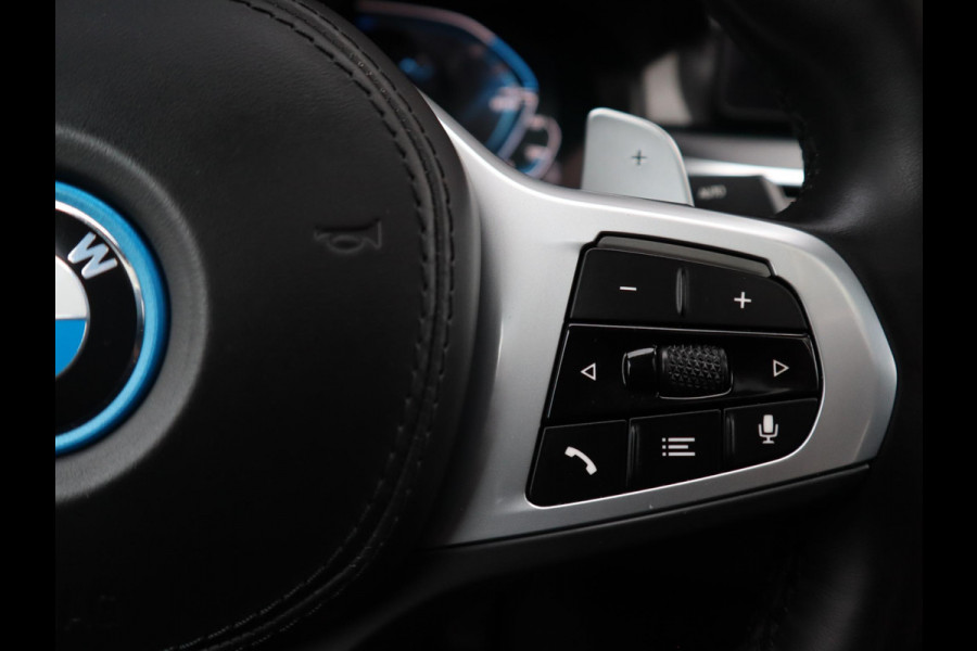 BMW 5 Serie 545e xDrive M sport | Head Up | Comfortleder + Memory |  Schuif-/kanteldak |