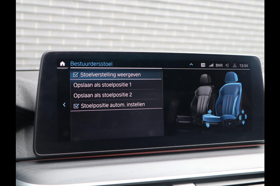 BMW 5 Serie 545e xDrive M sport | Head Up | Comfortleder + Memory |  Schuif-/kanteldak |