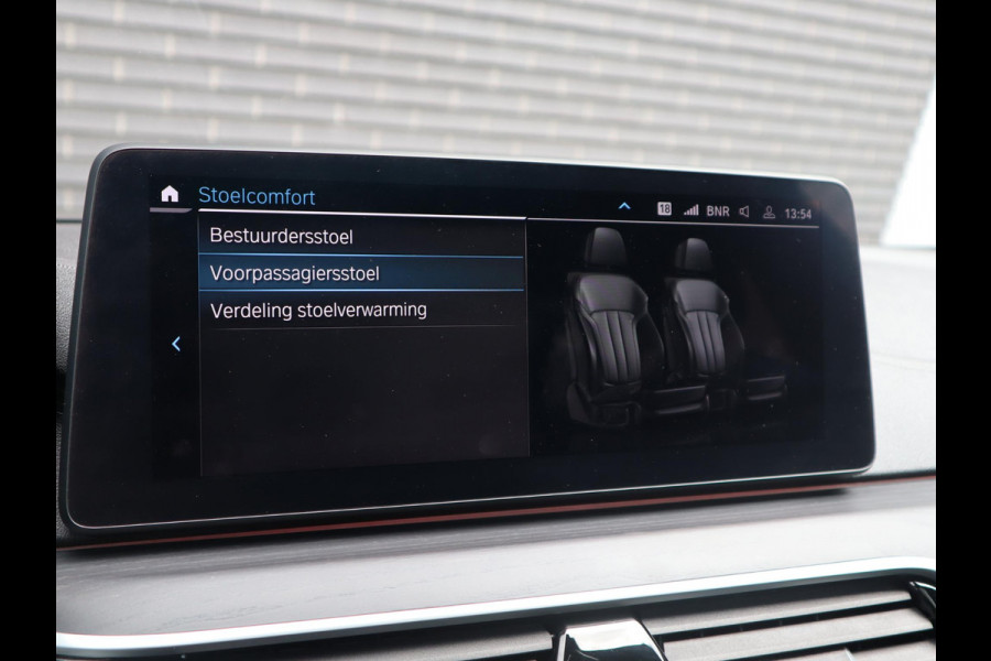 BMW 5 Serie 545e xDrive M sport | Head Up | Comfortleder + Memory |  Schuif-/kanteldak |