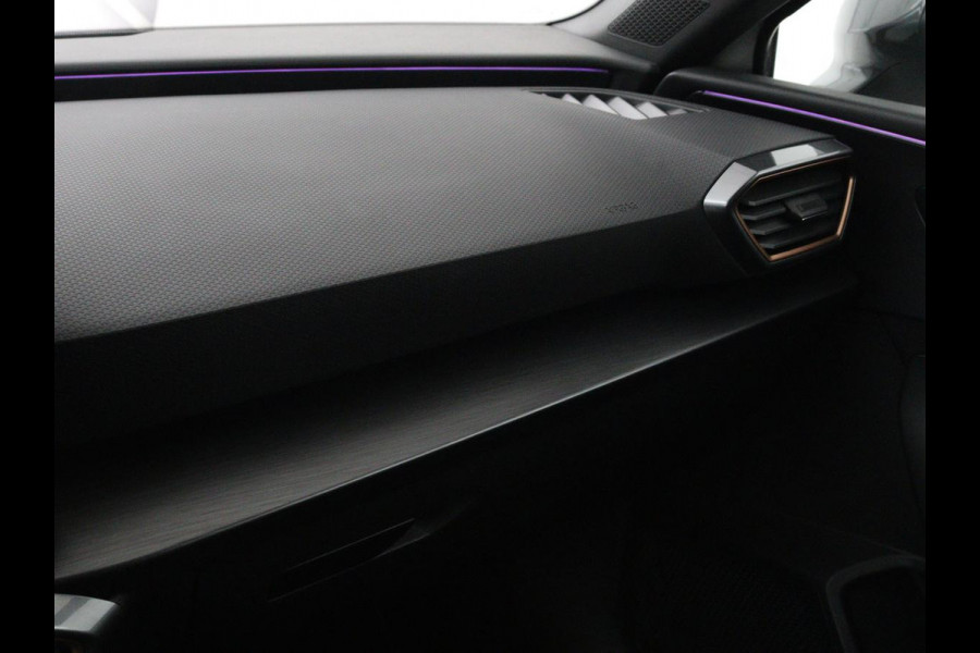 CUPRA Leon 1.4 e-Hybrid VZ Performance | Panoramadak | Stoel & stuurverwarming | Adaptive cruise | Camera | Carplay | Navigatie | Sfeerverlichting | Keyless | Full LED | PHEV
