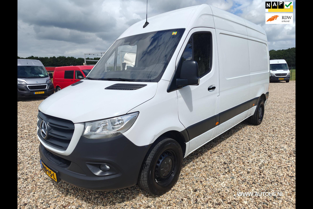 Mercedes-Benz Sprinter 314 2.2 CDI L2H2 , 143 PK , Airco , cruise , camera , Euro 6 , Nette bus. Mercedes-Benz Sprinter 314 2.2 CDI L2H2 , 143 PK , Airco , cruise , camera , Euro 6 , Nette bus.