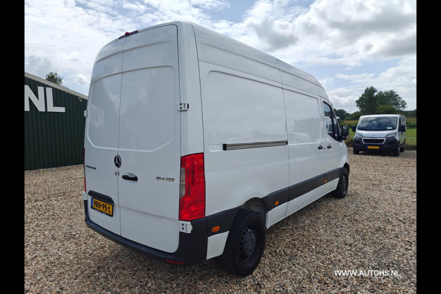Mercedes-Benz Sprinter 314 2.2 CDI L2H2 , 143 PK , Airco , cruise , camera , Euro 6 , Nette bus.