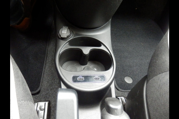 Fiat 500C 70pk | Lounge | Apple Carpl. / Andr. Auto | Cruise ctrl |