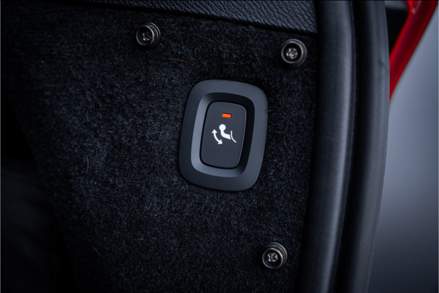 Volvo XC90 2.0 T8 Recharge AWD R-Design Long Range 7P - Panorama | Elek. Trekhaak | H&K | Memory | 360 Camera
