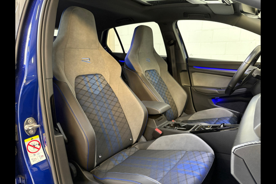 Volkswagen Golf 2.0 TSI R 4Motion Akra Performance