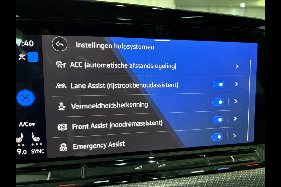Volkswagen Golf 2.0 TSI R 4Motion Akra Performance