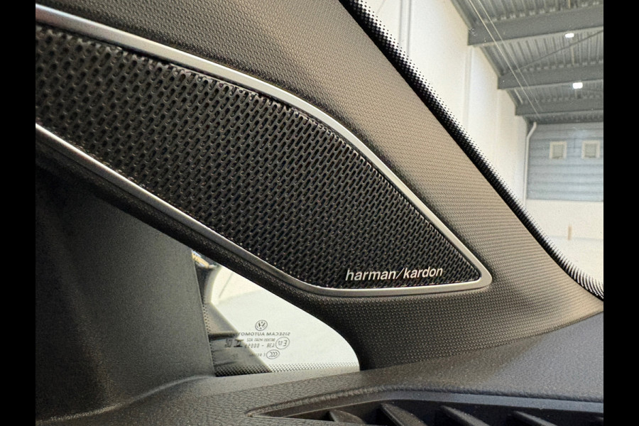 Volkswagen Golf 2.0 TSI R 4Motion Akra Performance