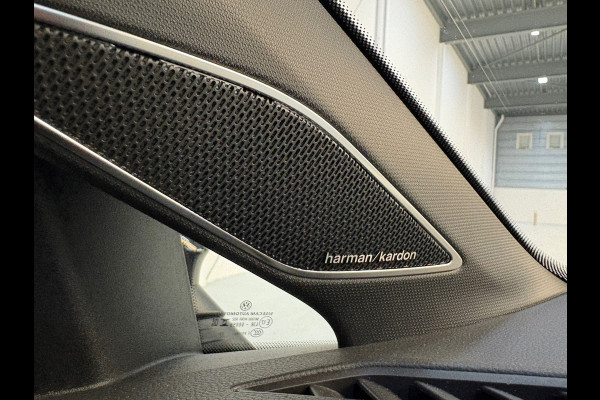 Volkswagen Golf 2.0 TSI R 4Motion Akra Performance