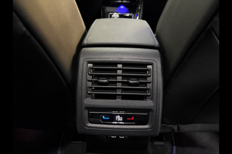 Volkswagen Golf 2.0 TSI R 4Motion Akra Performance