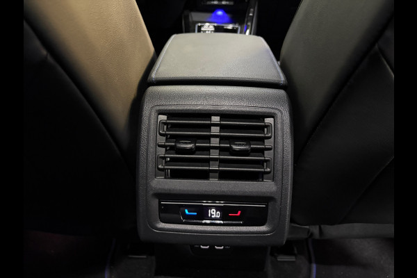 Volkswagen Golf 2.0 TSI R 4Motion Akra Performance