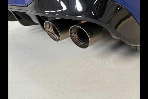 Volkswagen Golf 2.0 TSI R 4Motion Akra Performance