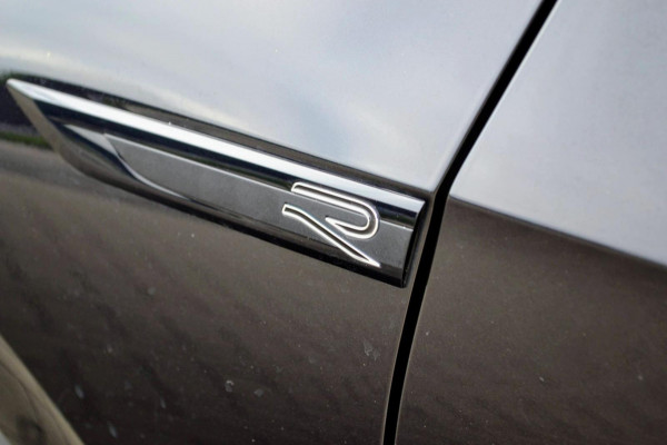 Volkswagen Golf 1.5 eTSI R-Line